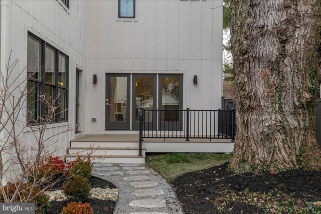 3709 BRANDYWINE ST NW, Washington, DC 20016