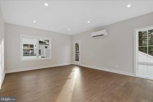 3709 BRANDYWINE ST NW, Washington, DC 20016