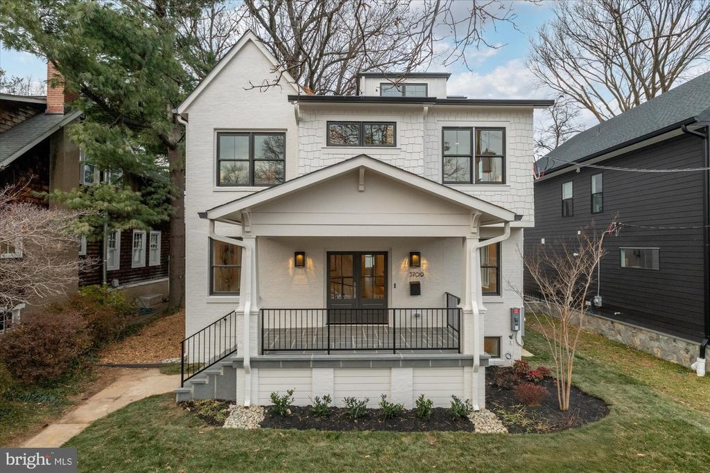 3709 BRANDYWINE ST NW, Washington, DC 20016