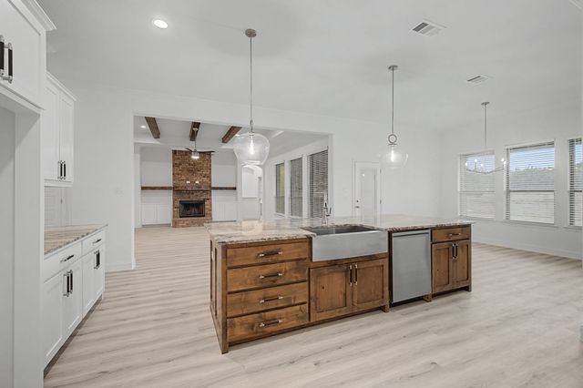 4056 Overlook Way, Weatherford, TX 76085