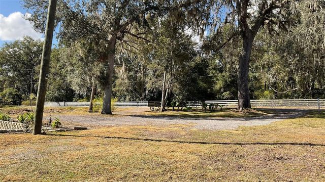 13216 CURLEY ROAD, Dade City, FL 33525