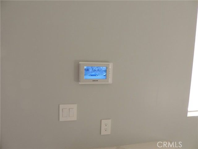 22735 Del Valle Street 4, Woodland Hills (los Angeles), CA 91364