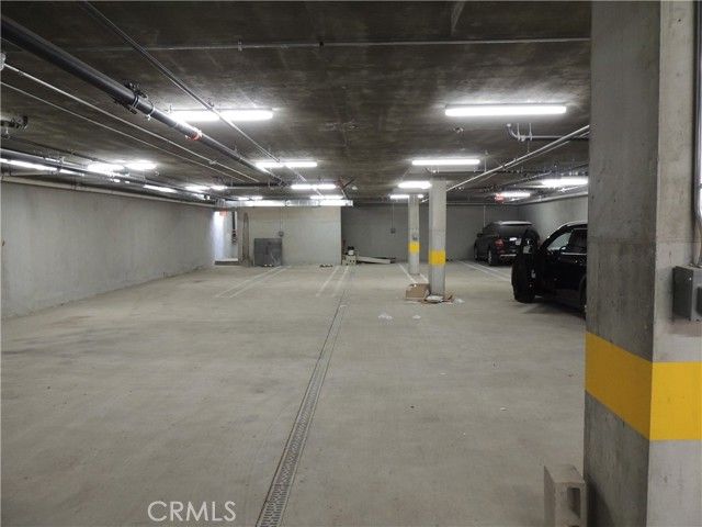 22735 Del Valle Street 4, Woodland Hills (los Angeles), CA 91364