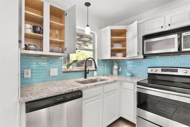 747 39TH AVENUE NE, St Petersburg, FL 33703