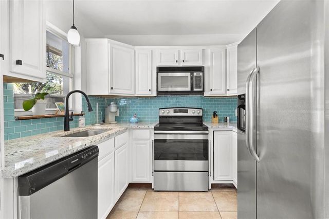 747 39TH AVENUE NE, St Petersburg, FL 33703