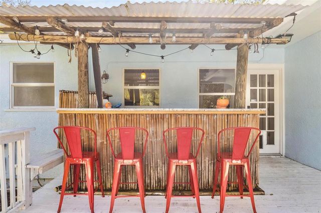 747 39TH AVENUE NE, St Petersburg, FL 33703