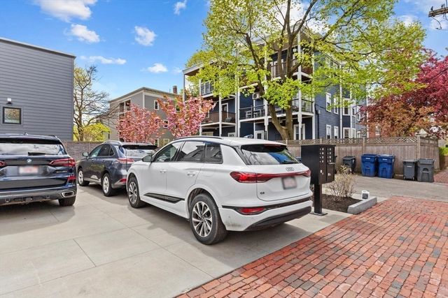 160 Norfolk St 1, Cambridge, MA 02139