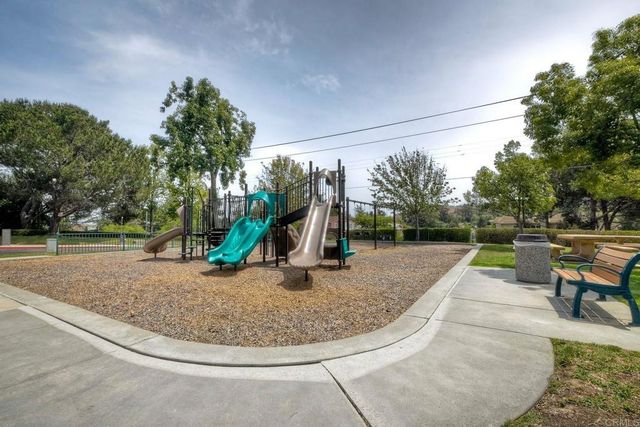 975 Rose Arbor Drive, San Marcos, CA 92078