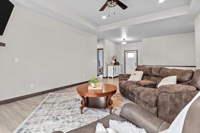 4770 N VINCENT DRIVE, Grand Chute, WI 54913