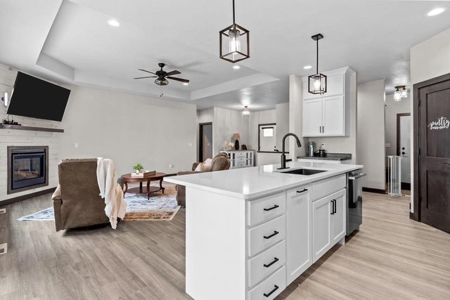 4770 N VINCENT DRIVE, Grand Chute, WI 54913