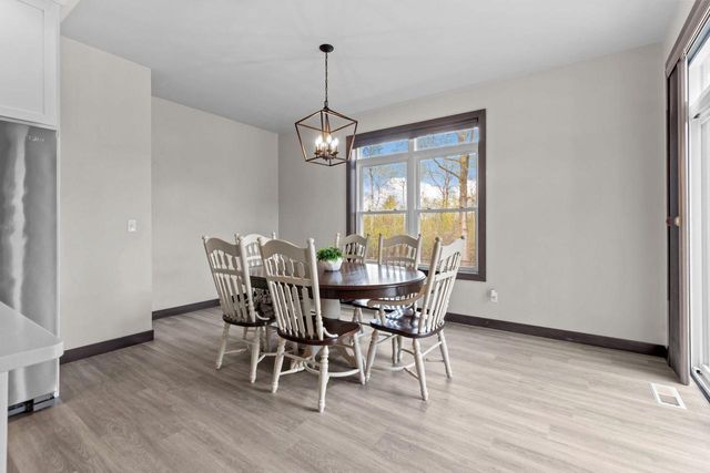 4770 N VINCENT DRIVE, Grand Chute, WI 54913