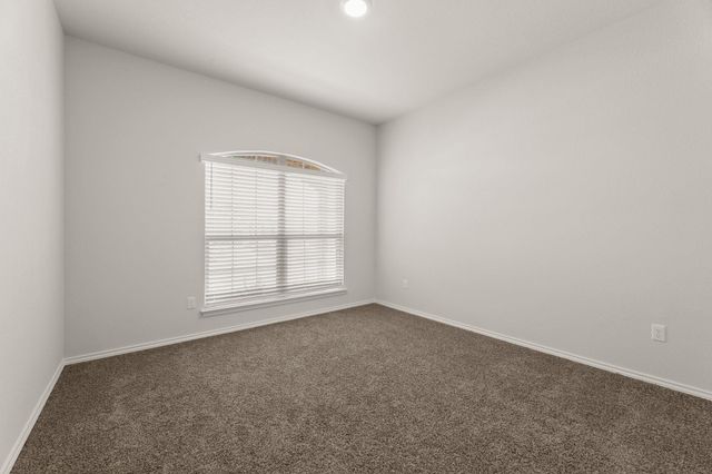 108 Pivot DR, Taylor, TX 76574