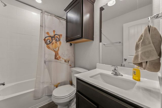 108 Pivot DR, Taylor, TX 76574