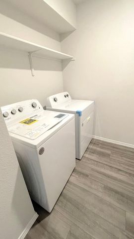 108 Pivot DR, Taylor, TX 76574
