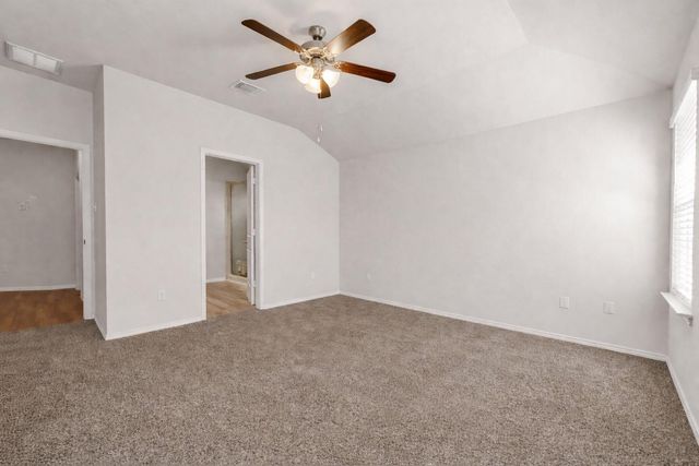 108 Pivot DR, Taylor, TX 76574