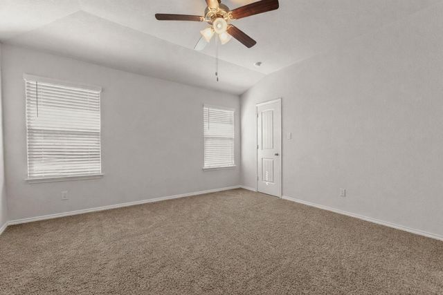 108 Pivot DR, Taylor, TX 76574