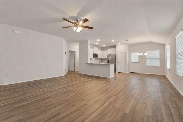 108 Pivot DR, Taylor, TX 76574