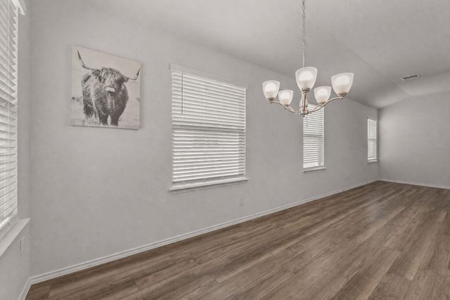 108 Pivot DR, Taylor, TX 76574