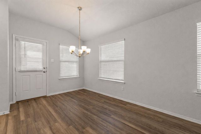 108 Pivot DR, Taylor, TX 76574