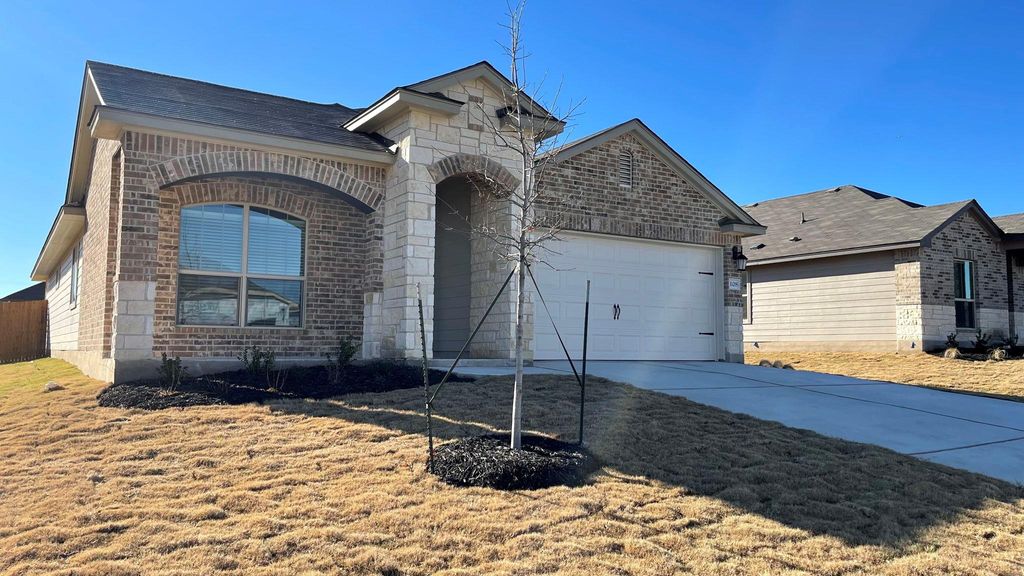 108 Pivot DR, Taylor, TX 76574