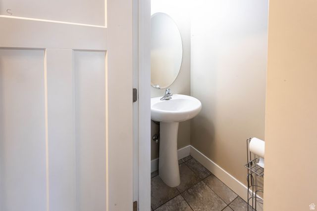 591 W KOINS WAY, Bluffdale, UT 84065