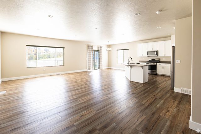 591 W KOINS WAY, Bluffdale, UT 84065