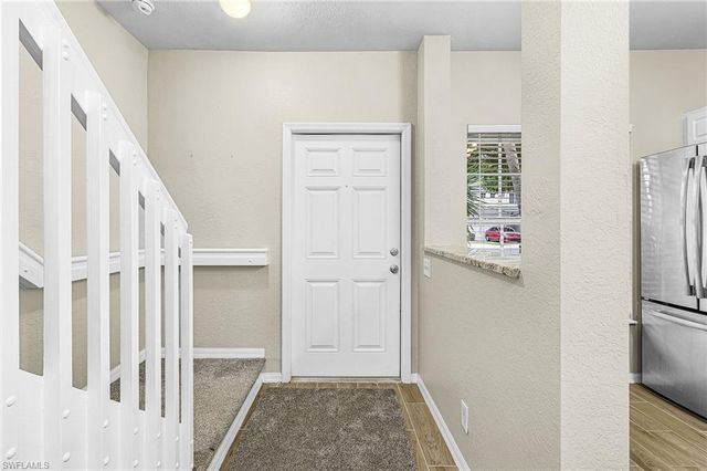 10094 Poppy Hill DR, Fort Myers, FL 33966