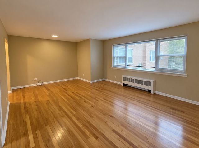 2607 W Fitch Avenue 1E, Chicago, IL 60645