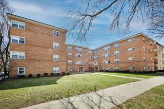 2607 W Fitch Avenue 1E, Chicago, IL 60645
