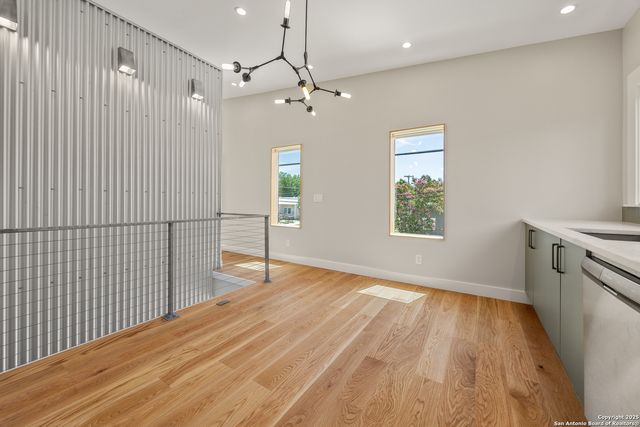 1103 S Cherry, San Antonio, TX 78210