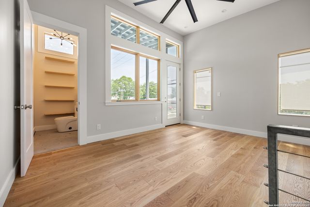 1103 S Cherry, San Antonio, TX 78210