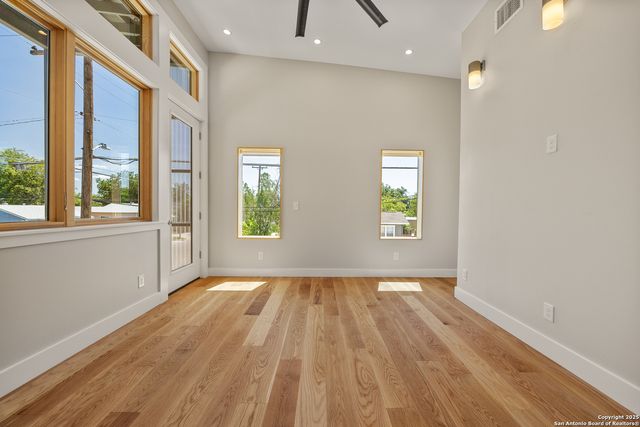 1103 S Cherry, San Antonio, TX 78210