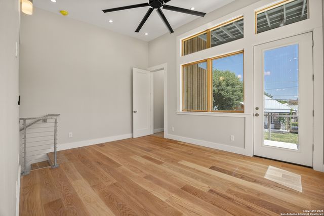 1103 S Cherry, San Antonio, TX 78210