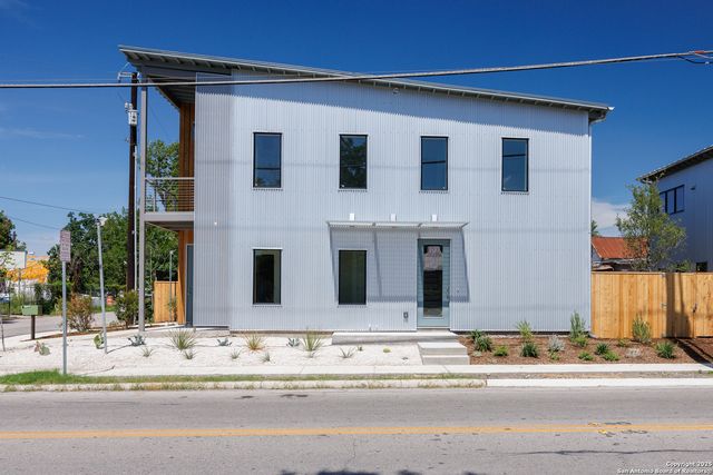 1103 S Cherry, San Antonio, TX 78210