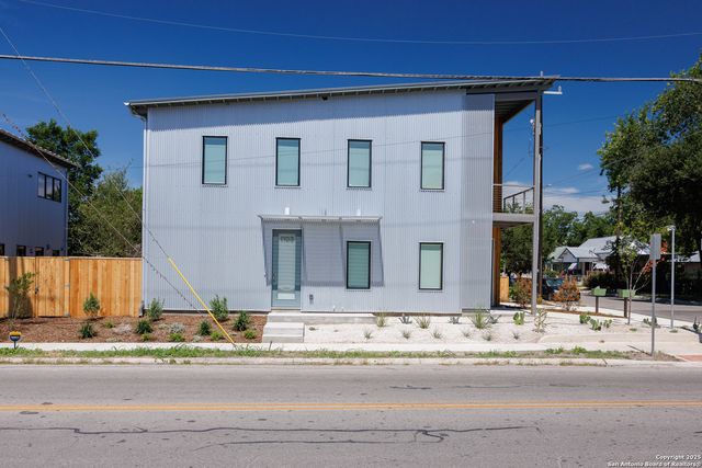 1103 S Cherry, San Antonio, TX 78210