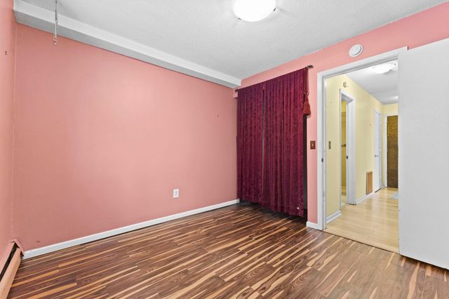 520 Ridgewood Ave 4, Minneapolis, MN 55403