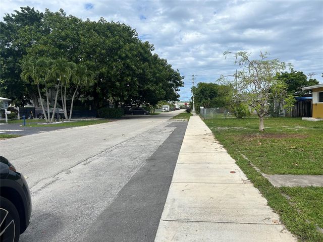 2218 Roosevelt Street, Hollywood, FL 33020