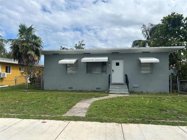 2218 Roosevelt Street, Hollywood, FL 33020