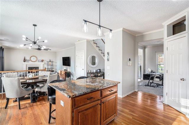 2009 SW Huntbrook Terrace, Lee's Summit, MO 64082