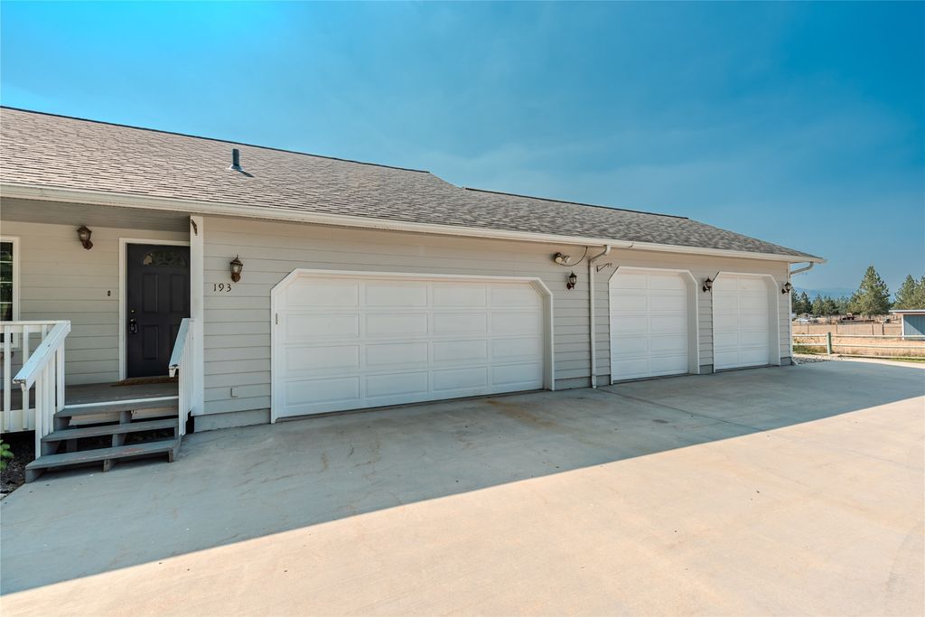 193 Cormoret Loop, Florence, MT 59833 photo 2