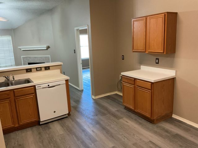 1001 Stockton Drive, Burleson, TX 76028