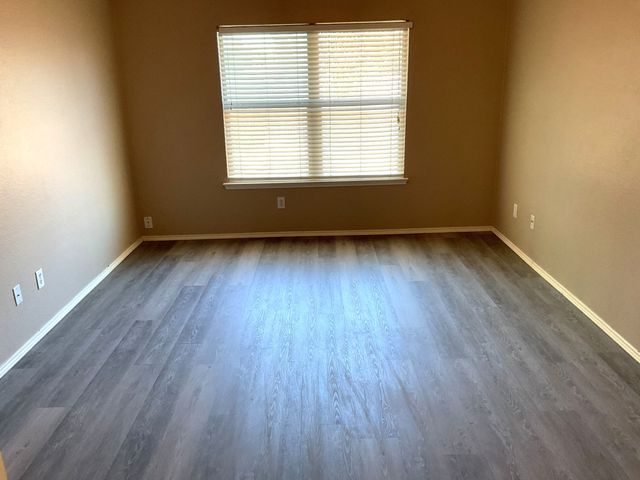 1001 Stockton Drive, Burleson, TX 76028