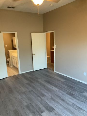 1001 Stockton Drive, Burleson, TX 76028
