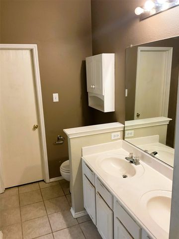 1001 Stockton Drive, Burleson, TX 76028