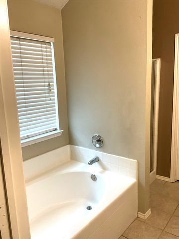 1001 Stockton Drive, Burleson, TX 76028