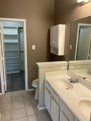 1001 Stockton Drive, Burleson, TX 76028
