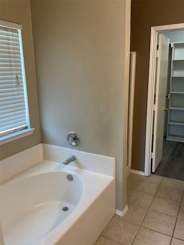 1001 Stockton Drive, Burleson, TX 76028