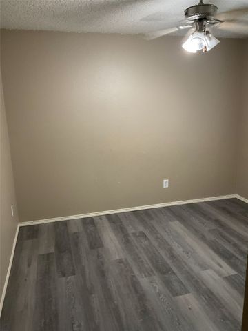 1001 Stockton Drive, Burleson, TX 76028