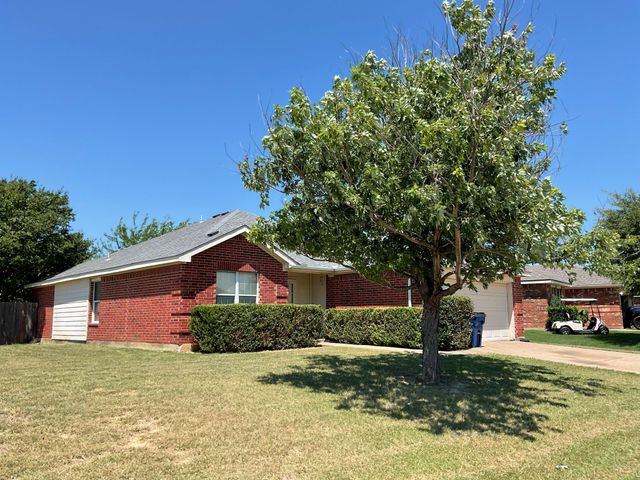 1001 Stockton Drive, Burleson, TX 76028