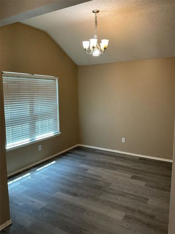 1001 Stockton Drive, Burleson, TX 76028